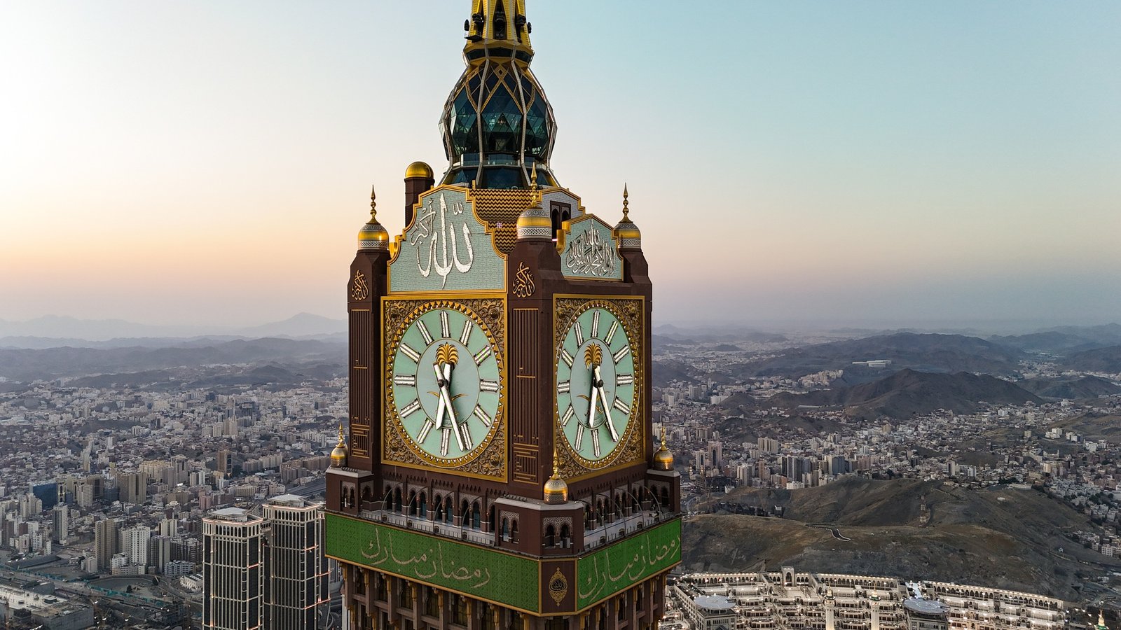 Aerial view Mecca skyline , Makkah city Saudi Arabia - Makkah Clock Towe - Masjid Al Haram
